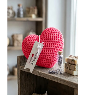 Mumelia Candles Dokulu Kalp - Doğal Soya Blok Dekoratif Mum - Kırmızı