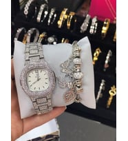Swarovski Taşlı Çelik Kol Saati ve  bileklik lüks hediye seti sevgiliye hediye