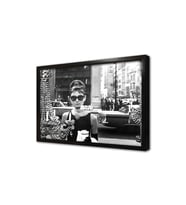 Siyah Beyaz Audrey Hepburn Çerçeveli Cam Tablo