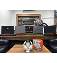 SteelSeries Arctis Nova 5 Beyaz Kablosuz Kulak Üstü Oyuncu Kulaklığı (İKİNCİ EL)
