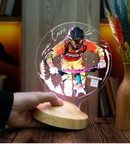 MTB’ciye Özel İsimli LED Lamba – Downhill Temalı Dağ Bisikleti Sporcu Hediyesi