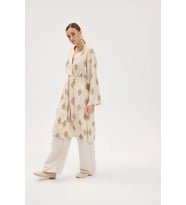 Şıklık Ve Konforun Mükemmel Uyumu: Krem İşlemeli Kimono İle Tarzınızı Baştan Yaratın! (Gold)