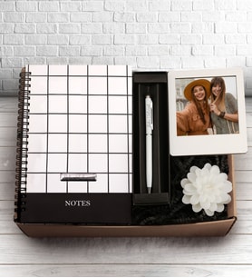 Kişiye Özel Spiralli Desenli Defter & Kişiye Özel Toucpen Kalem & Kişiye Özel İnstagram Çerçeve & Dekoratif Mum Hediye Seti