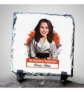 Kişiye Özel Hediye Karikatürlü En Başarılı Kadın Karateci Dekoratif Taş