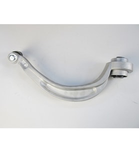 AUDI A5- 12/16; ÖN ALT TABLA SAĞ EĞRİ TİP BURÇLU/ROTİLLİ (65 MM M12) (SALINCAK) ALÜMİNYUM (SH) 8K040