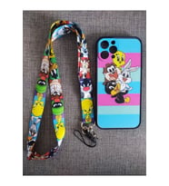 Iphone 12 Pro Uyumlu Kamera Korumalı Looney Tunes Tuşları Renkli Telefon Boyun Askılı Set Kılıf