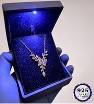 Işıklı Kutusunda Premium Tasarım 925 Ayar Gerçek Ametist Taşlı Kelebek Kolye