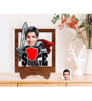 BK Gift Kişiye Özel Şövalye Karikatürlü Ahşap Standlı 3D Biblo-2 (Beyaz)