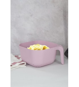 Pembe, Kare Makarna Süzgeci