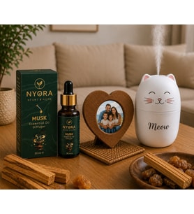 NYORA Kişiye Özel Ahşap Kalp Çerçeve Meow Temalı H2O Hava Nemlendirici Cihaz Musk Kokulu 20 Ml Damlalıklı Aroma Terapi Esansiyel Yağ