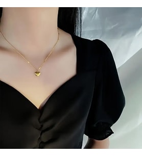 316L Gold Renk Antialerjik Kalp Kolye: Şık ve Zarif Tasarım