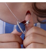 Safir Taşlı Satürn Gezegen Gümüş Kolye
