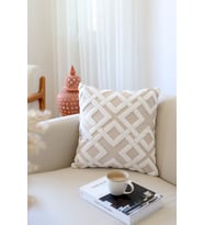 Bohem Özel Tasarım Punch Panç Desen Kare Dekoratif Kırlent Kılıfı 55x55 cm Mila Bej