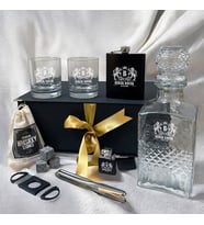 Özel Üretim Exclusive Viski Şişesi & Bardak Hediye Paketi – Lüks Sunumlu