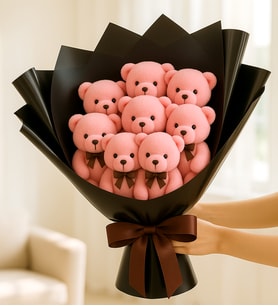 Siyah Buket İçinde 7 Adet Pembe Ayıcık Buketi  Uzun Ömürlü Hediyelik Peluş Ayı Buketi  Romantik Sürpriz