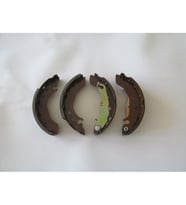 FORD FIESTA- 00/02; ARKA FREN PABUCU 1,25/1,3/1,4cc (90X30) (BRAMAX) 96FX-2200-AB 805-6360