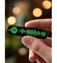 Cepnota Kişiye Özel Spotify Kodlu Müzikli Anahtarlık - Dilediğin Şarkıyı Yükle - Sevgiliye Hediye (Yazili Siyah)