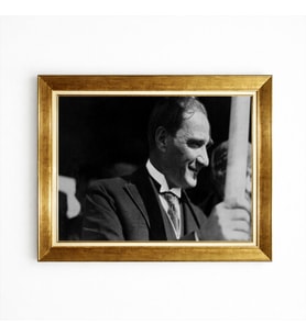 Tablore Mustafa Kemal Atatürk Siyah Beyaz Portresi Altın Çerçeveli Kanvas Tablo