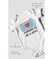 Powered By Süt ve Sevgi Baskılı Bebek Zıbını – Çıtçıtlı Body 8 Renk  %100 Pamuk Kısa Kol (Beyaz)