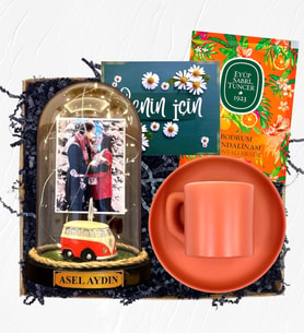 İsimli Fotoğraflı ve Işıklı Fanus & Turuncu Kahve Fincanı  Kişiye Özel Premium Set (Model 9)