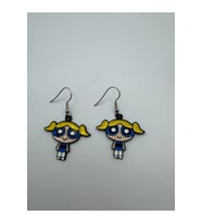 Powerpuff Girls Bubbles Figürlü Küpe – Sevimli ve Eğlenceli Tasarım