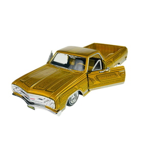 Maisto Design 1965 Chevrolet El Camino 1/25 Model Araba
