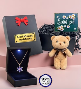 Kişiye Özel Işıklı Kutusunda 925 Ayar Gümüş Lotus Kolye (Kahve Ayıcık Hediyeli)