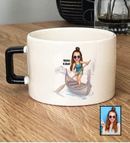 Kişiye Özel Karikatürlü Venedik Aşığı Arkadaşa Hediye Lüks Fincan Doğum Günü Hediyesi