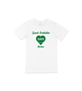 Medine Suudi Arabistan Bayraklı Kalpli Tişört (Beyaz)