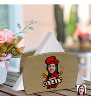 BK Gift Kişiye Özel Kadın Chef Karikatürlü Lüks Ahşap Peçetelik-11