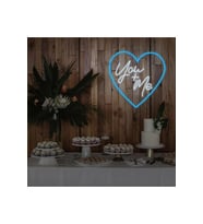 You+Me Yazılı ve Şekilli Neon Tabela