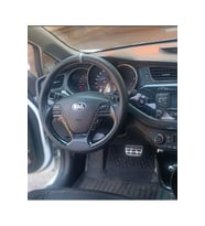 DİKİŞLİ DİREKSİYON KILIFI DAMARLI SİYAH DERİ GRİ YÜZÜK/DİKİŞ KİA CEE'D   Uyumlu