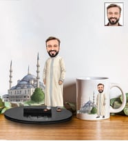 Kişiye Özel Camii Hocası Tasarımlı Karikatür Biblo Ve Kupa Hediye Seti 275