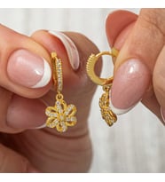 Gümüş Sallantılı Gold Çiçek Kadın Küpe