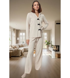 Rahat ve Şık Waffle Pijama Takımı Kış Mevsimi İçin İdeal Modern Stil Konforlu Kesim (Bej)