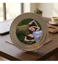 Kişiye Özel Fotoğraf Baskılı Gümüş Metal Tabak Plaket - Sevgiliye Şeffaf Ayaklı Yıl Dönümü Hediyesi