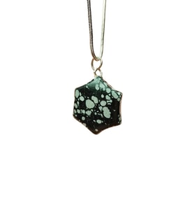 Northcity Obsidyen Doğal Taşı Zincirli El Yapımı Kolye Uç: 2 cm Zincir: 20 cm Kutulu mudanis