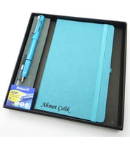 Signator® Codex  N305 Kişiye Özel Defterli Set - İsme Özel Açık Mavi Dolma Kalem + İsme Özel Turkuaz Defter + Yedek Kartuş İsme Özel Kutusunda Hediyelik Set (Karışık)