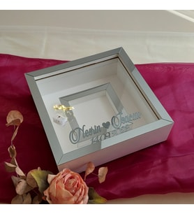 25x25 Cm Beyaz-Füme Fotoğraf Bölümlü Anı Çerçevesi! İsimli Ledli! Gül Saklama Kutusu
