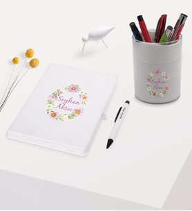 BK Gift Kişiye Özel Çiçek Tasarımlı Beyaz Defter Kalem ve Kalemlik Hediye Seti - Model 4