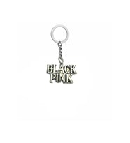 BLACKPINK Logolu Unisex Metal Anahtarlık – K-Pop Fan Ürünü