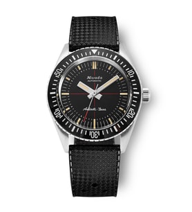 Nivada Grenchen Antarctic Diver No-Date 32044A01 Kol Saati