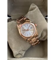 Göz Alıcı Kadın Kol Saatiyle Her Anı Ölümsüzleştirin! Rose Gold Renk İle Zamana Şıklık Katın!