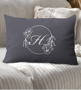 BK Gift Kişiye Özel Harfli Premium Kumaş Dikdörtgen Kırlent Yastık-5 (5 Farklı Renk Seçeneği), Arkadaşa Hediye, Ev Hediyesi, Doğum Günü Hediyesi (Antrasit)