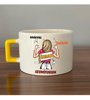 Asosyal Değilim İnsan Sevmiyorum Baskılı Sarı Kulplu C Fincan
