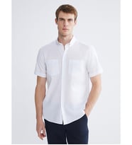 LCWAIKIKI Classic Beyaz Regular Fit Kısa Kollu Erkek Gömlek