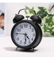 Büyük Boy Metal Masaüstü Renkli Işıklı Çalar Saat 15*11cm (Siyah)