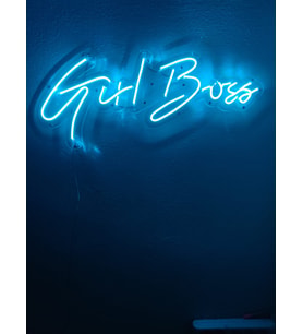 Girl Boss Neon Tabela Neon yazı  Led Dekoratif Duvar Aydınlatması Neon Duvar Dekorasyonu 60x25cm