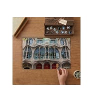 Gaudi'nin Casa Batllo'su - Barcelona - Tarih Tasarımı 240 parça Ahşap Puzzle Ahşap Kutuda MP01234