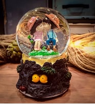 Romantik Öpücük Büyük Boy Müzikli Otomatik Kar Püskürten Kar Küresi (Karışık)